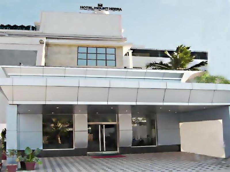 Hotel Mount Heera 2*