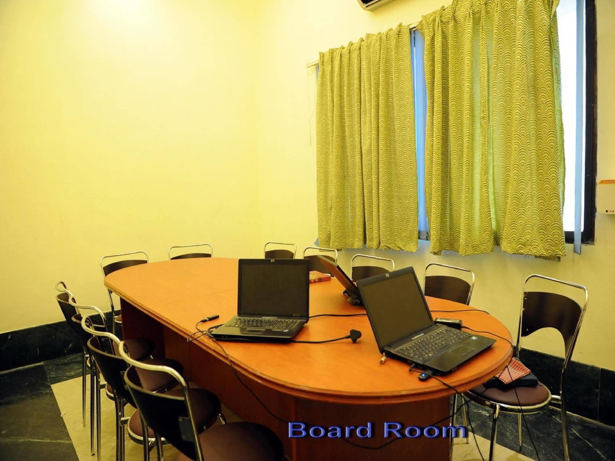 Hotel Mount Heera 2*